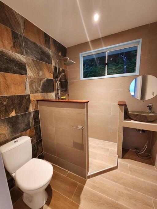 Duplex En Bord De Mer Fare Tahitea Pension Taputapuapea Luaran gambar
