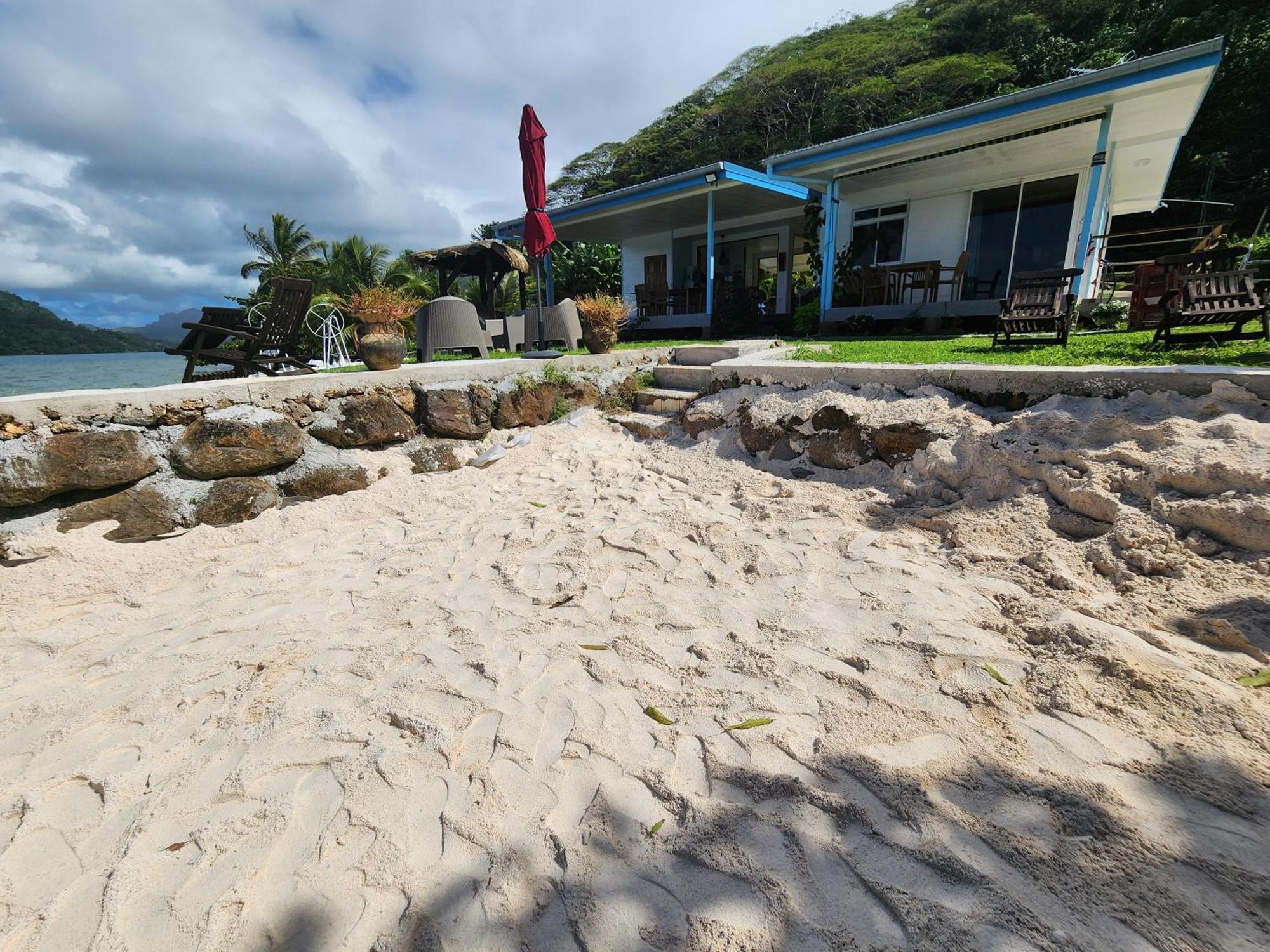 Duplex En Bord De Mer Fare Tahitea Pension Taputapuapea Luaran gambar