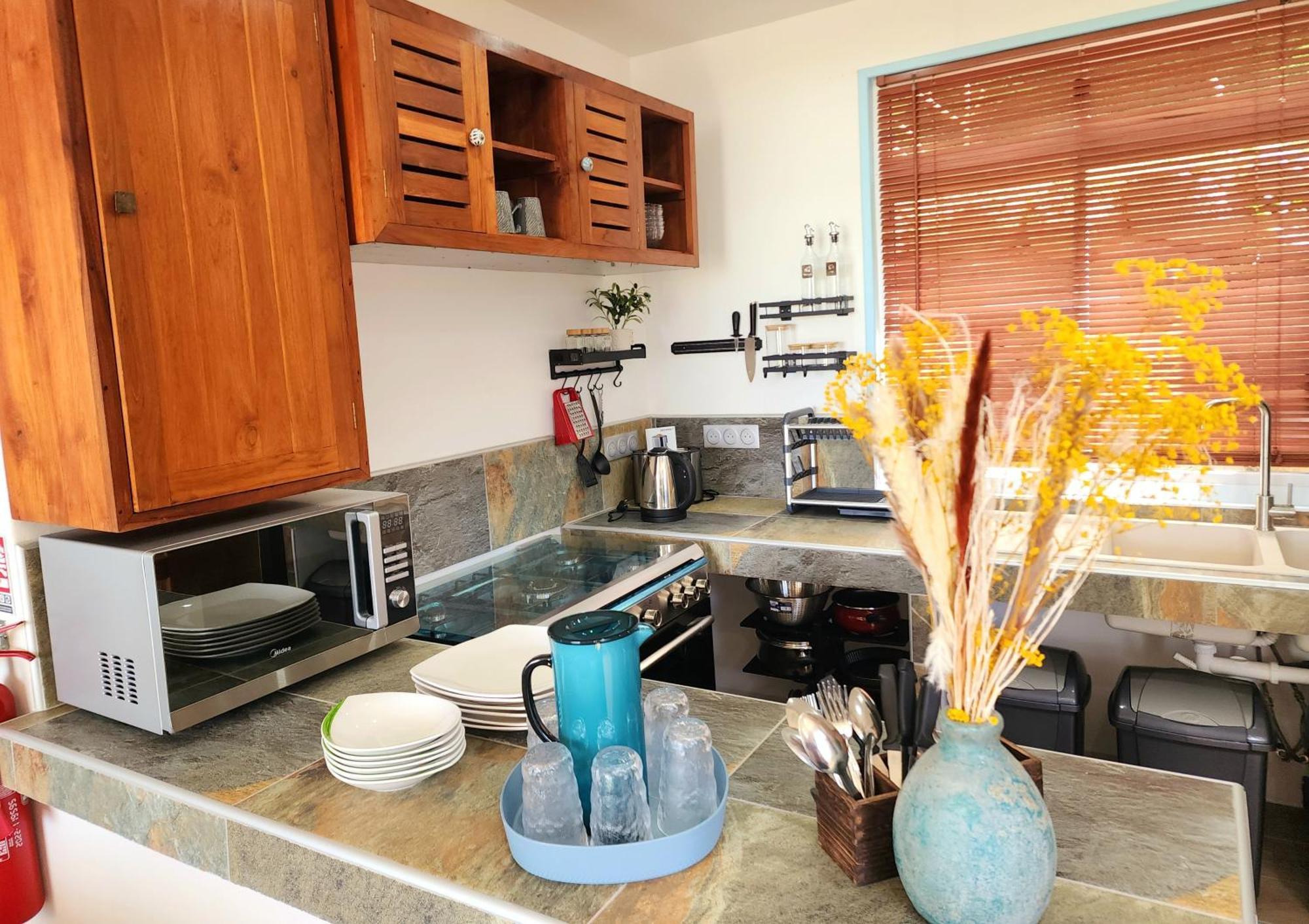 Duplex En Bord De Mer Fare Tahitea Pension Taputapuapea Luaran gambar